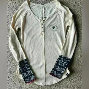 Lake Placid Adirondacks Cream Colored Waffle Knit Long Sleeve Shirt